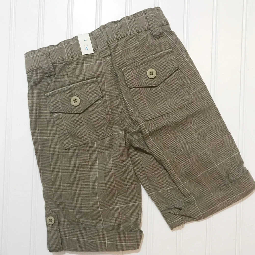•The Children’s Place• brown plaid shorts